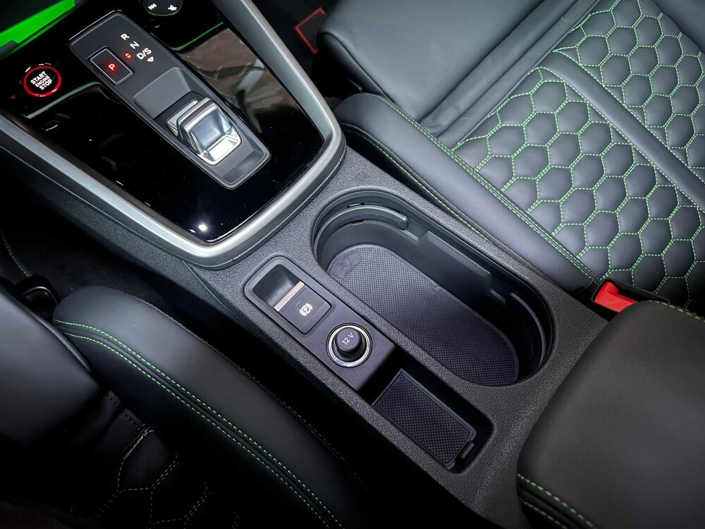 Audi RS3 Limousine 2.5 TFSI Quattro 400PS 2023, NL Nummernschild (WERKSGARANTIE)