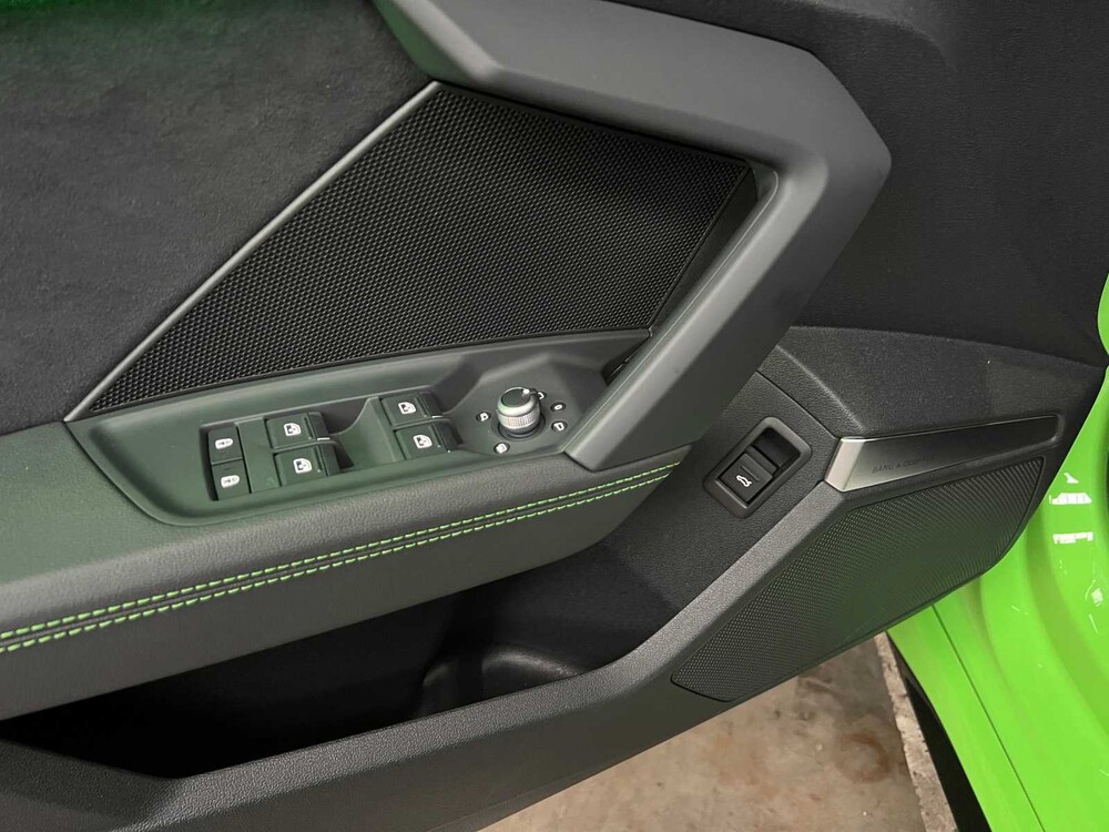 Audi RS3 Limousine 2.5 TFSI Quattro 400PS 2023, NL Nummernschild (WERKSGARANTIE)