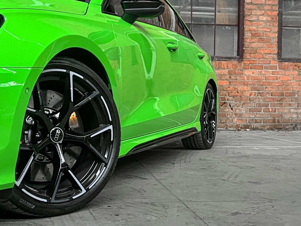 Audi RS3 Limousine 2.5 TFSI Quattro 400PS 2023, NL Nummernschild (WERKSGARANTIE)