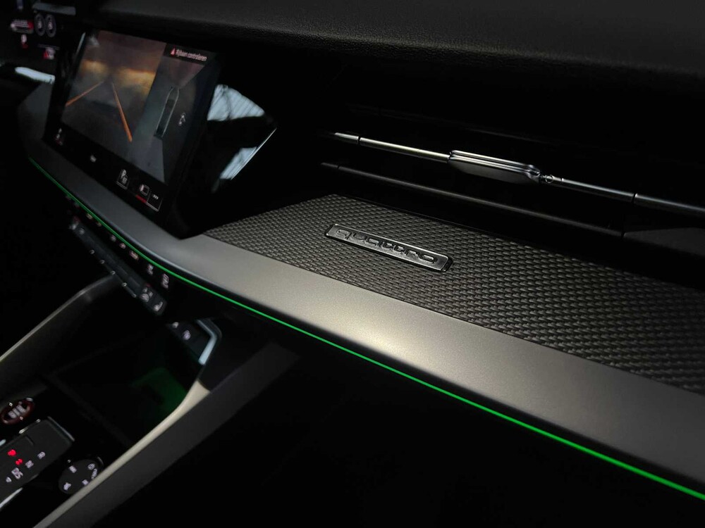 Audi RS3 Limousine 2.5 TFSI Quattro 400PS 2023, NL Nummernschild (WERKSGARANTIE)