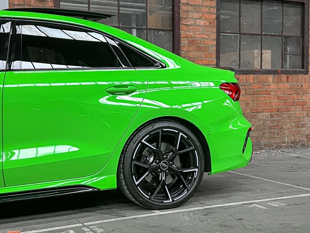 Audi RS3 Limousine 2.5 TFSI Quattro 400PS 2023, NL Nummernschild (WERKSGARANTIE)