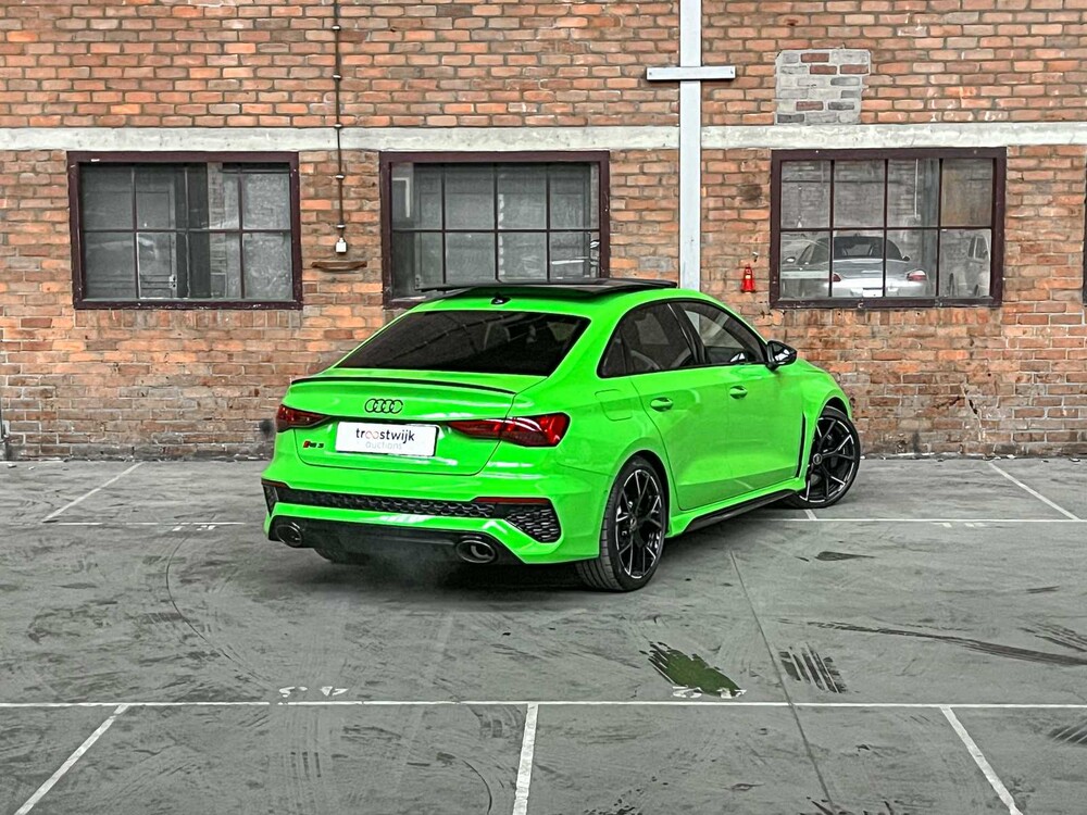 Audi RS3 Limousine 2.5 TFSI Quattro 400PS 2023, NL Nummernschild (WERKSGARANTIE)