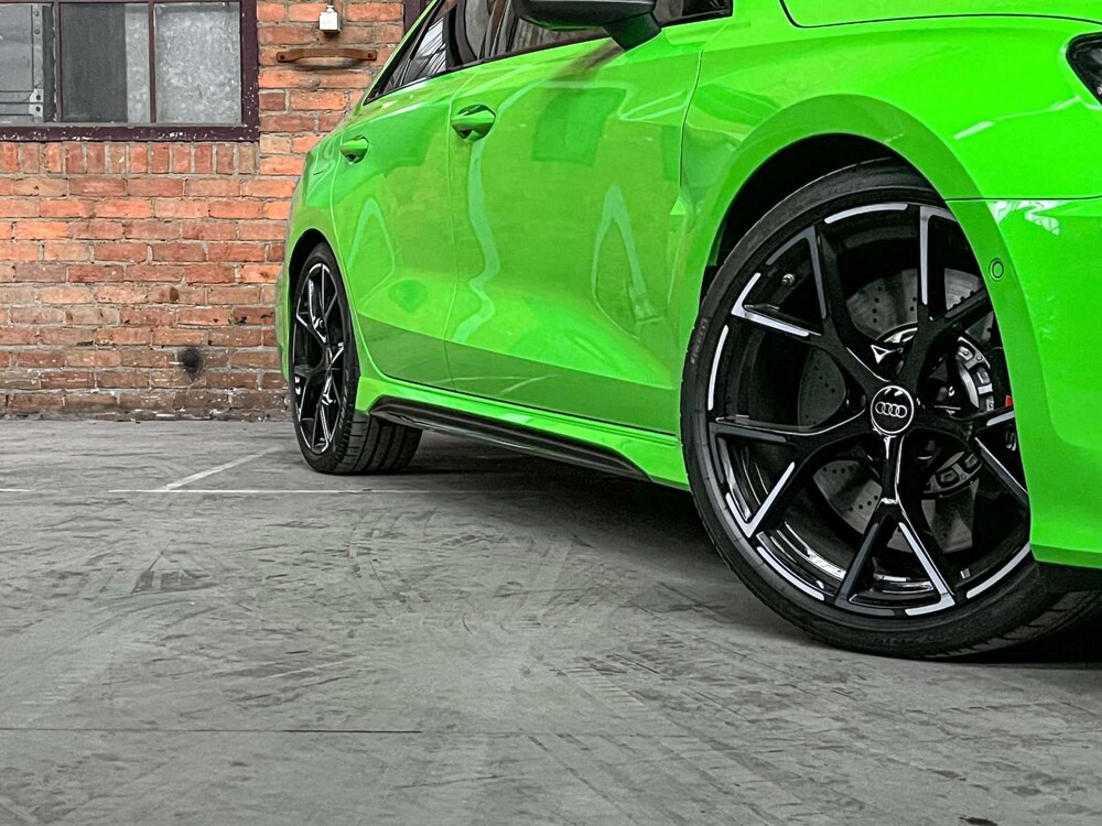 Audi RS3 Limousine 2.5 TFSI Quattro 400PS 2023, NL Nummernschild (WERKSGARANTIE)