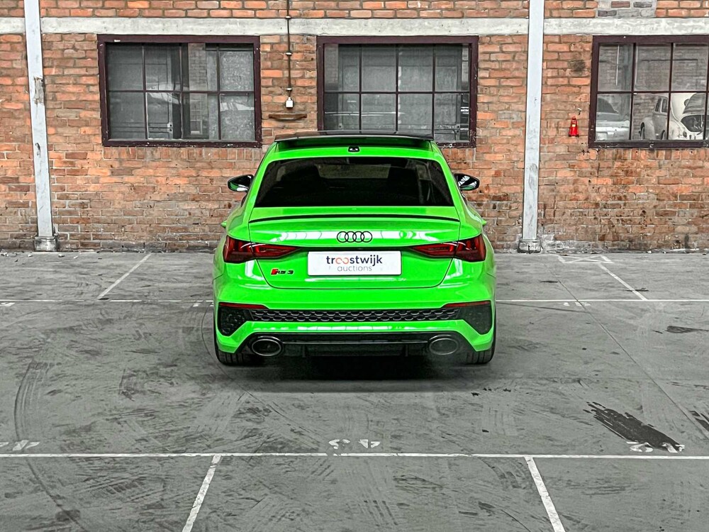 Audi RS3 Limousine 2.5 TFSI Quattro 400PS 2023, NL Nummernschild (WERKSGARANTIE)
