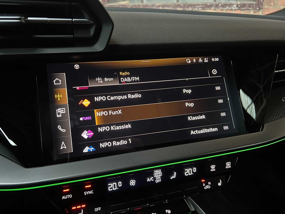 Audi RS3 Limousine 2.5 TFSI Quattro 400PS 2023, NL Nummernschild (WERKSGARANTIE)