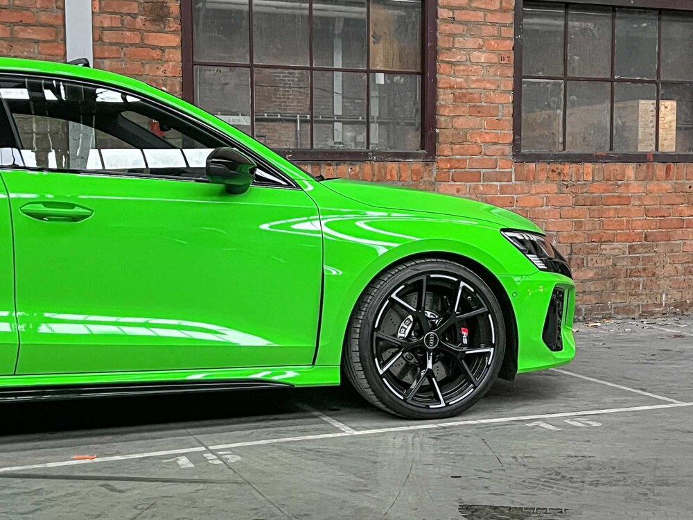 Audi RS3 Limousine 2.5 TFSI Quattro 400PS 2023, NL Nummernschild (WERKSGARANTIE)