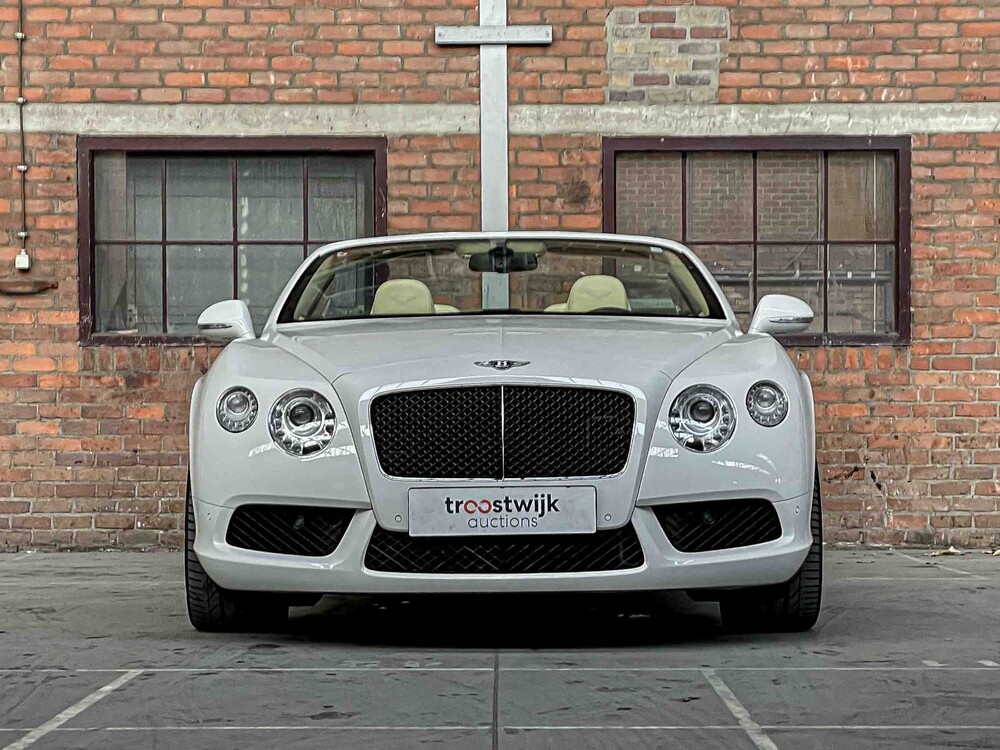 Bentley Continental GTC 4.0 V8 50PS 2012 (8-Gang)