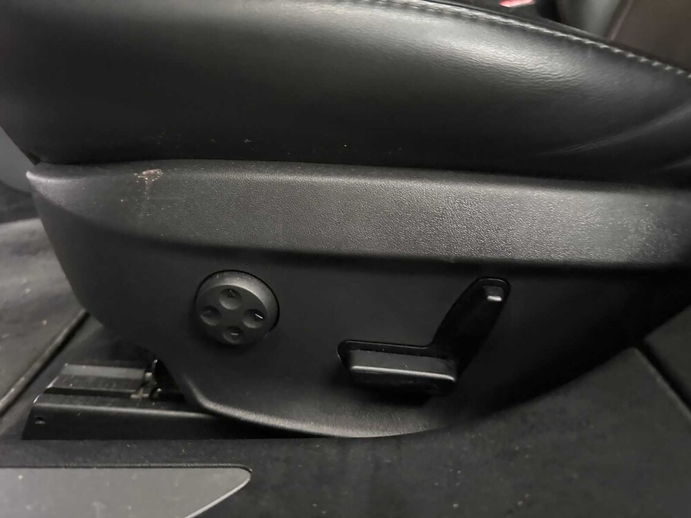 Tesla Model S 60D Base -LIFETIME FREE CHARGING- (Original-NL) 333hp 2016, NF-080-H