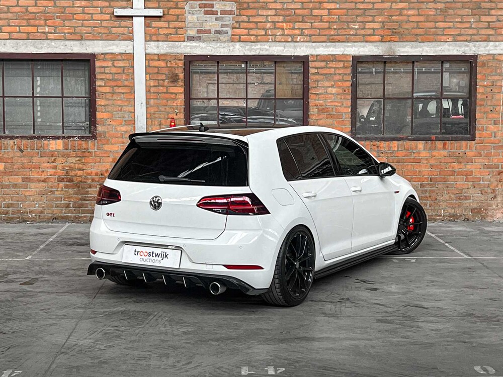 Volkswagen Golf GTI VIII 2.0 TSI 320PS 2015, H-108-FJ
