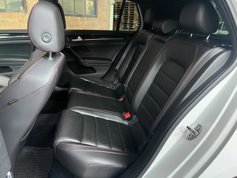 Volkswagen Golf GTI VIII 2.0 TSI 320PS 2015, H-108-FJ