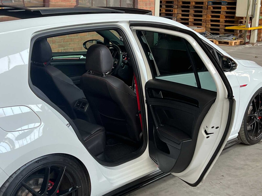 Volkswagen Golf GTI VIII 2.0 TSI 320PS 2015, H-108-FJ