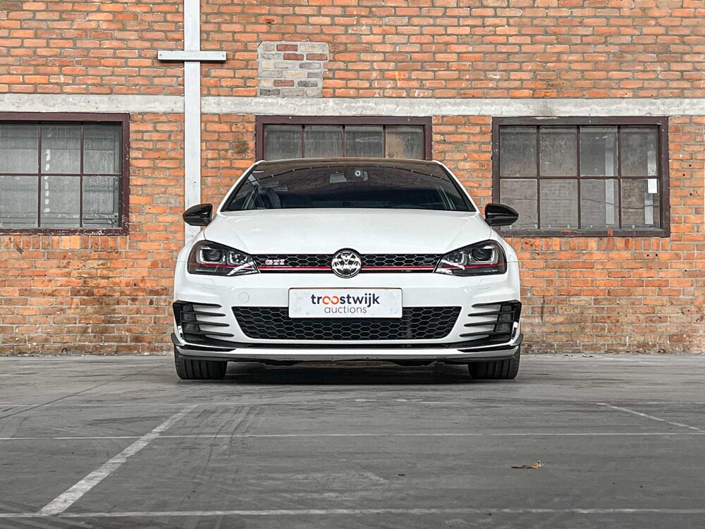 Volkswagen Golf GTI VIII 2.0 TSI 320PS 2015, H-108-FJ