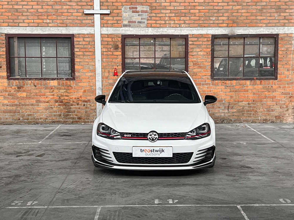 Volkswagen Golf GTI VIII 2.0 TSI 320PS 2015, H-108-FJ