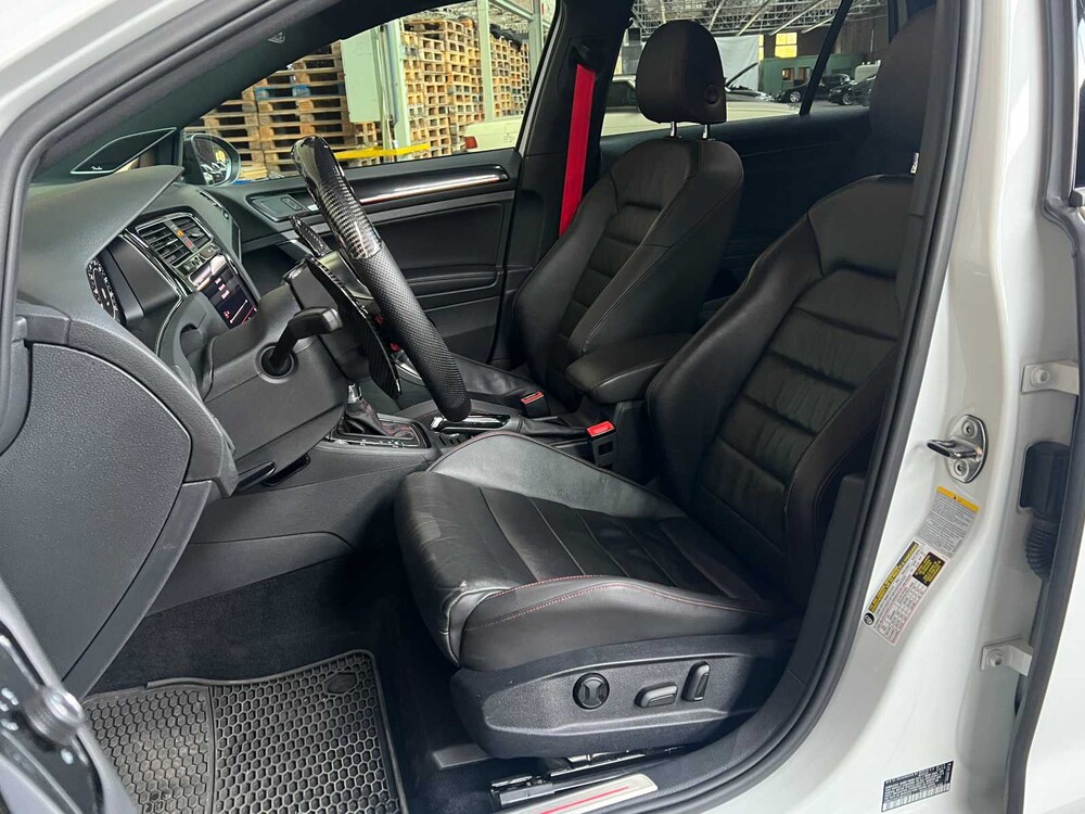 Volkswagen Golf GTI VIII 2.0 TSI 320PS 2015, H-108-FJ