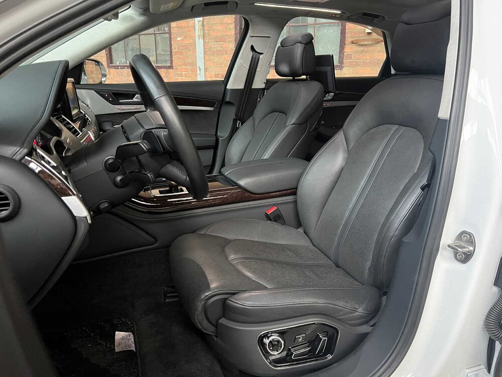 Audi A8 lang 6.3 W12 Quattro 500PS 2013