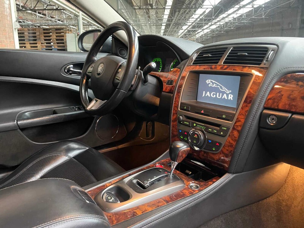 Jaguar XK 4.2 V8 Coupé 298PS 2007, 98-ZH-VD