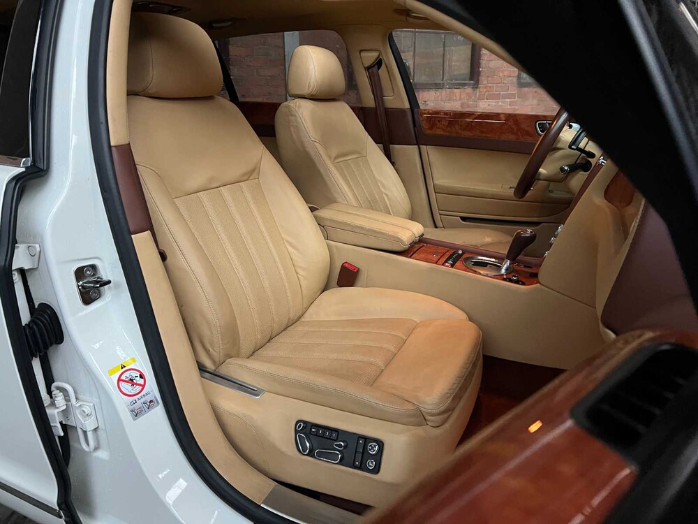 Bentley Continental Flying Spur 6.0 W12 525PS 2009 Youngtimer