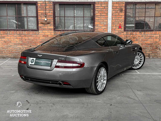 Aston Martin DB9 5.9 V12 457hp 2005 Youngtimer