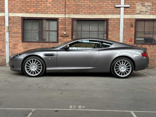 Aston Martin DB9 5.9 V12 457hp 2005 Youngtimer