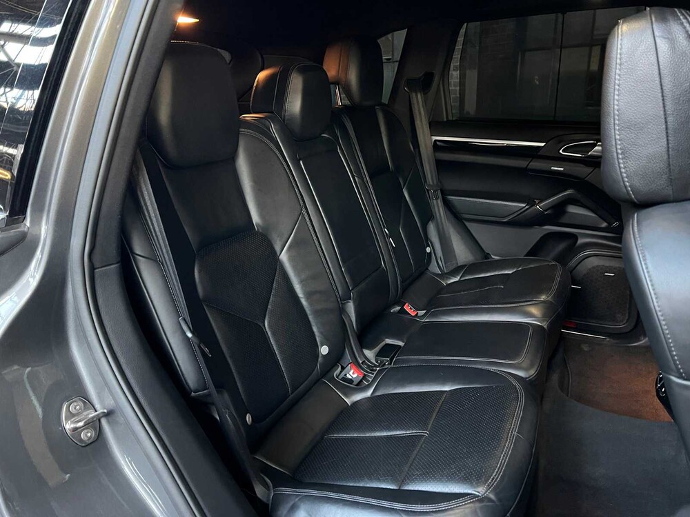 Porsche Cayenne S 4.8 V8 400pk 2011 Sport-Chrono