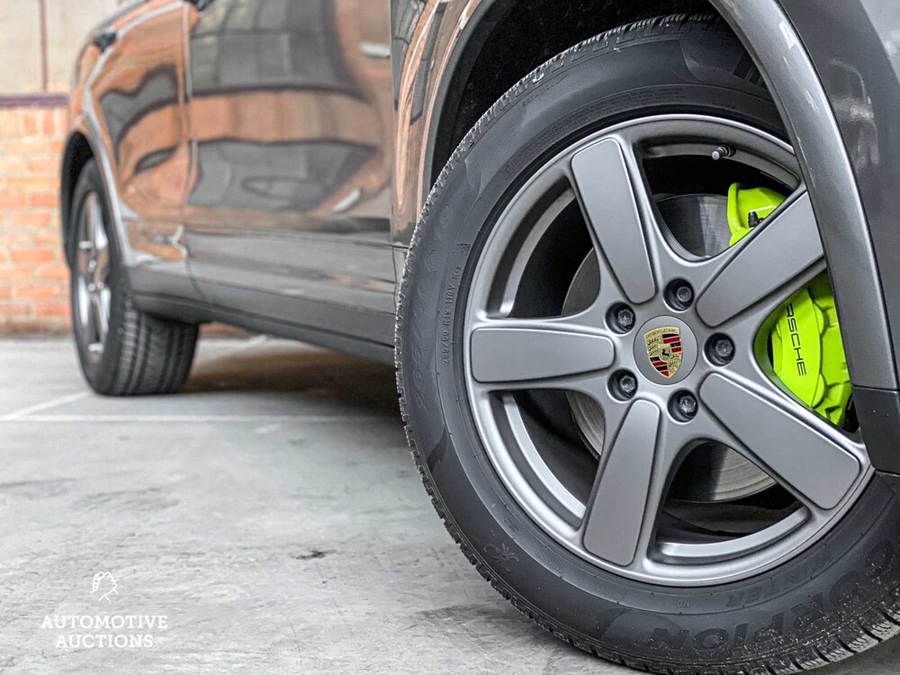 Porsche Cayenne S E-Hybrid 3.0 V6 416PS Plug-In FACELIFT 2015 ORIG-GB, 3-ZHG-85