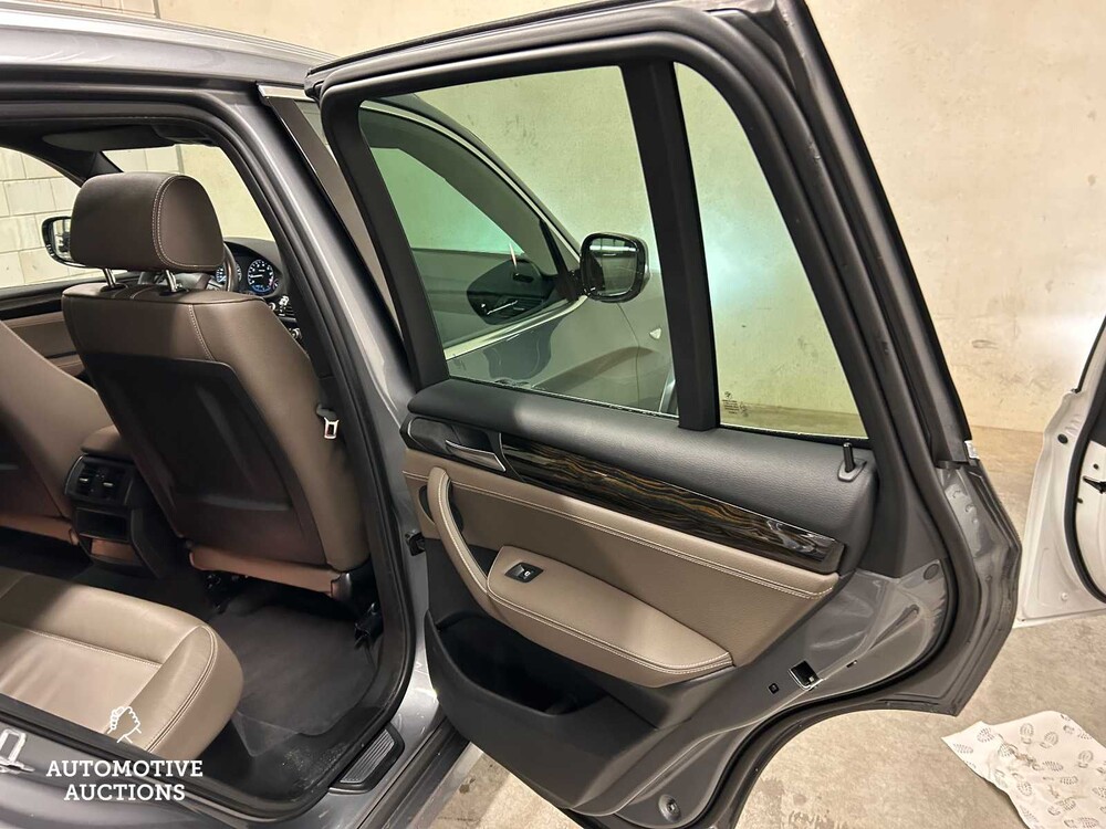 BMW X3 xDrive28i High Executive M-Sport 245PS 2014 (ORIGINAL-GB), 3-TKL-82