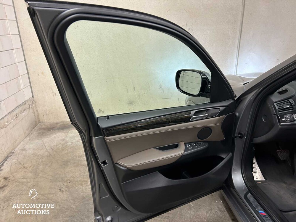 BMW X3 xDrive28i High Executive M-Sport 245PS 2014 (ORIGINAL-GB), 3-TKL-82