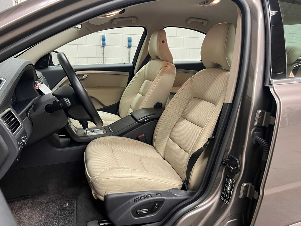 Volvo S80 4.4 V8 AWD Summum 315PS 2006, 22-ZB-PH Youngtimer