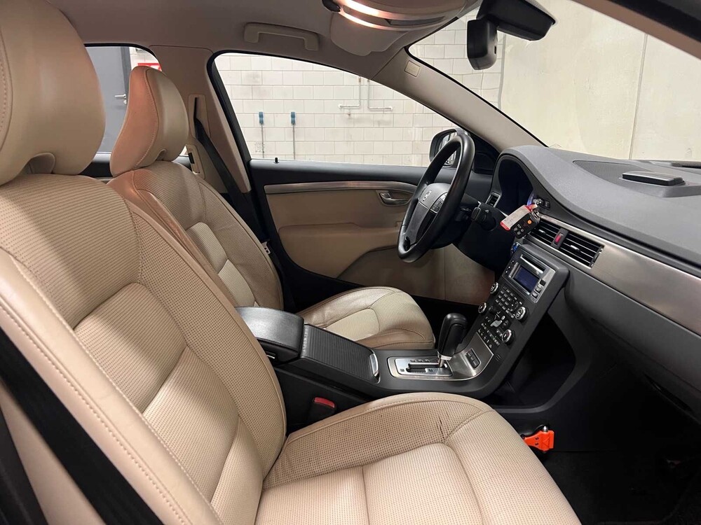 Volvo S80 4.4 V8 AWD Summum 315PS 2006, 22-ZB-PH Youngtimer