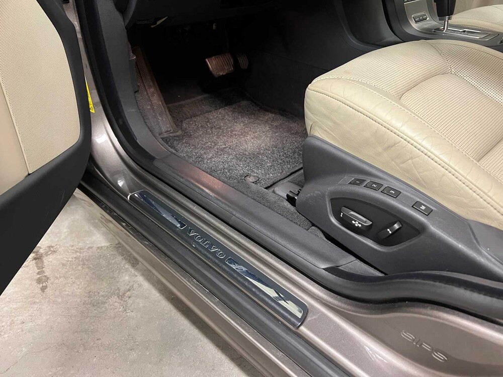 Volvo S80 4.4 V8 AWD Summum 315PS 2006, 22-ZB-PH Youngtimer