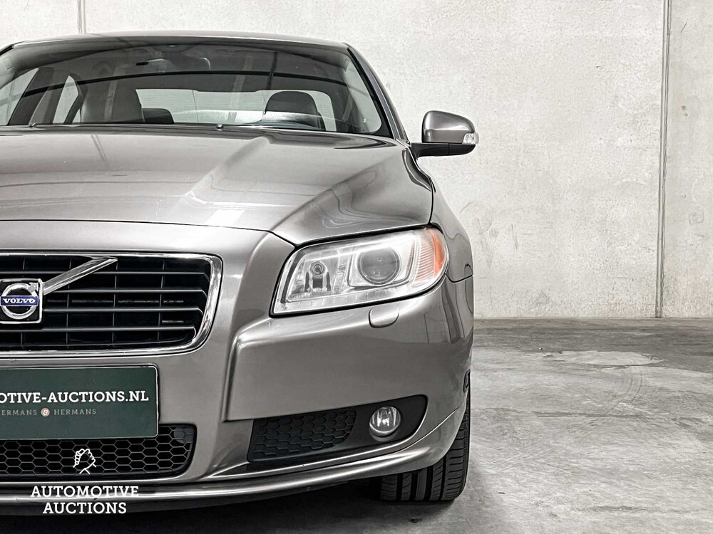 Volvo S80 4.4 V8 AWD Summum 315PS 2006, 22-ZB-PH Youngtimer