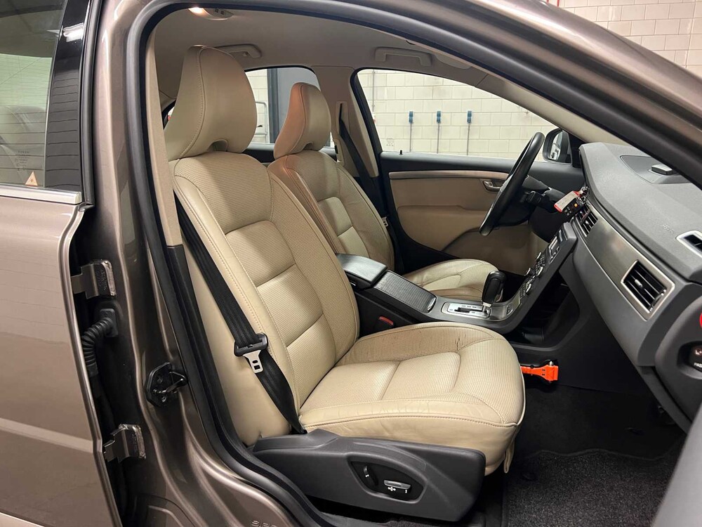 Volvo S80 4.4 V8 AWD Summum 315PS 2006, 22-ZB-PH Youngtimer