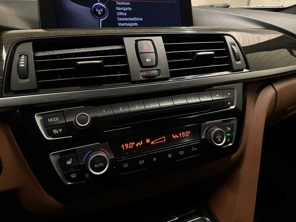 BMW 320i High Executive 184hp 2012 F30 3-Series (ORIGINAL-UK), 97-TSH-3