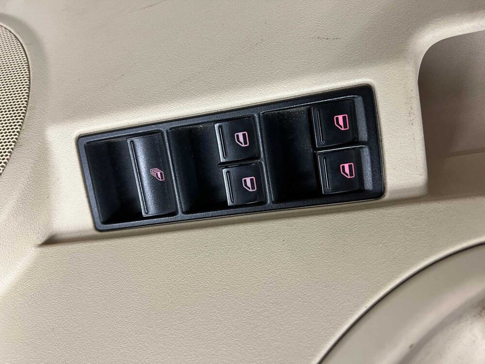 Volkswagen New Beetle Cabriolet 1.6 Highline 102PS 2003, 5-ZPV-59