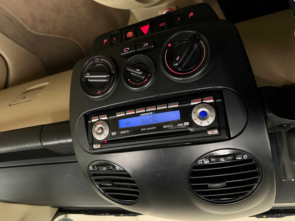 Volkswagen New Beetle Cabriolet 1.6 Highline 102PS 2003, 5-ZPV-59