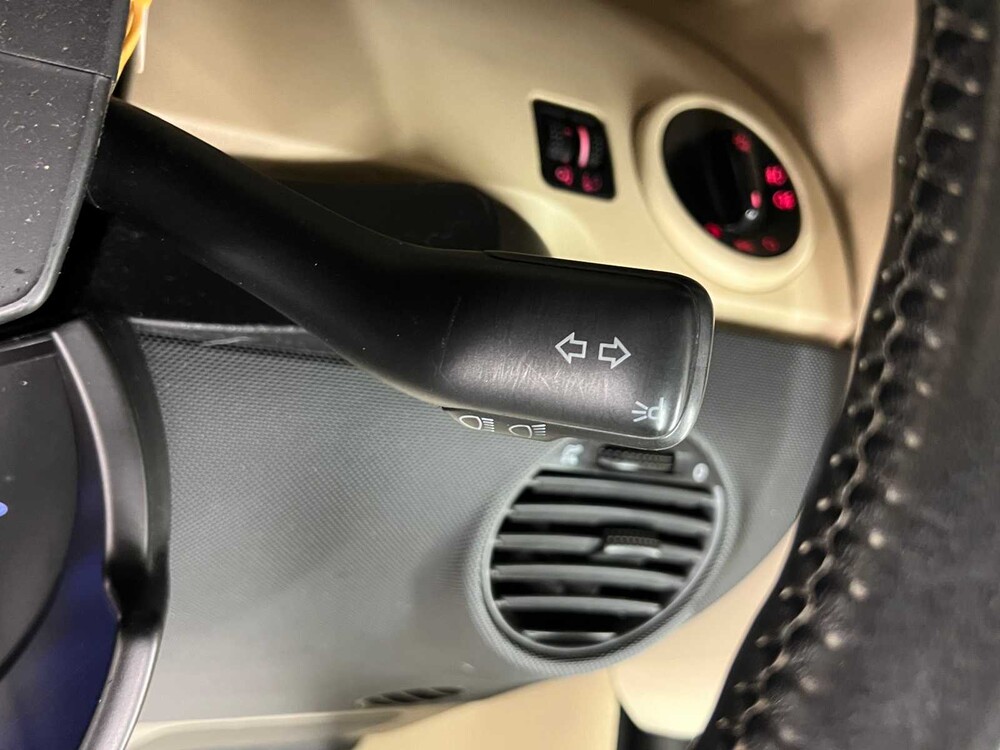 Volkswagen New Beetle Cabriolet 1.6 Highline 102PS 2003, 5-ZPV-59