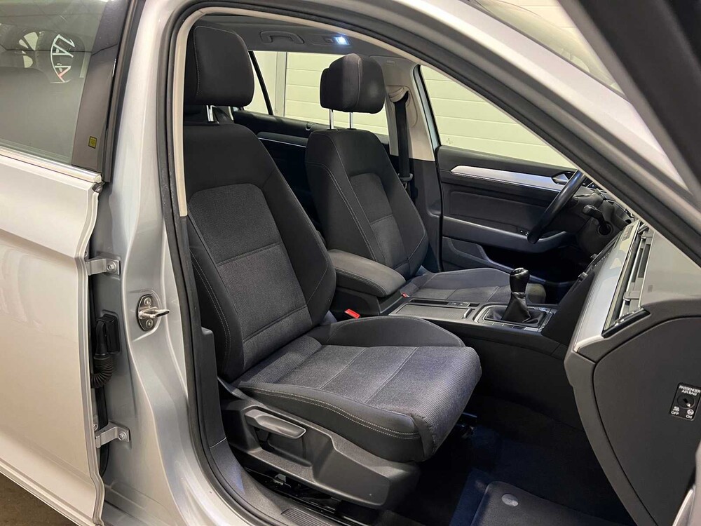 Volkswagen Passat Variant 1.6 TDI Connected Series Plus 120PS 2017, L-560-SZ