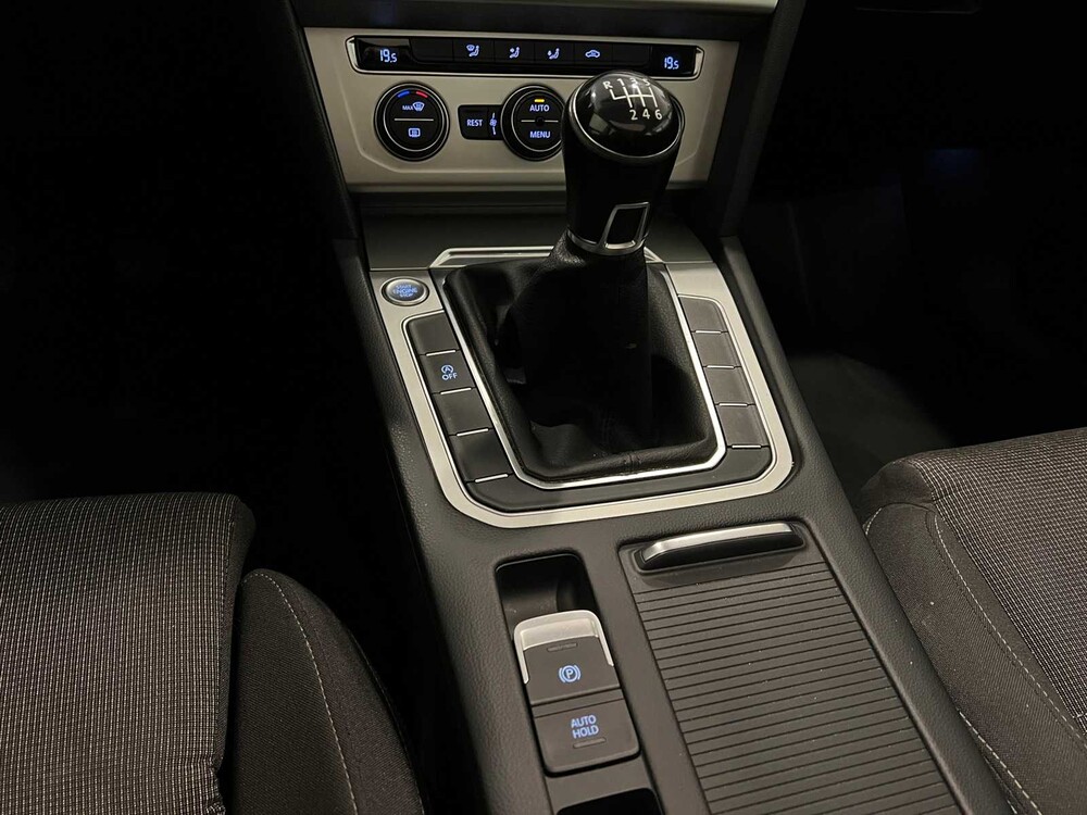 Volkswagen Passat Variant 1.6 TDI Connected Series Plus 120PS 2017, L-560-SZ