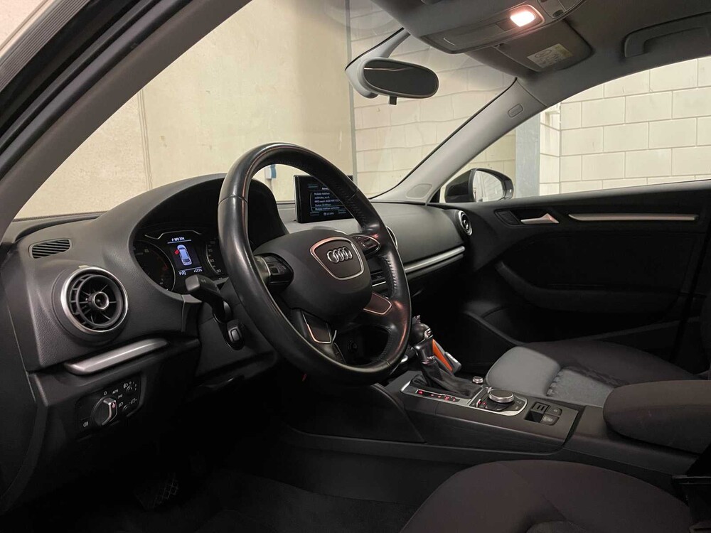 Audi A3 Sportback 1.4 TFSI S-Tronic CoD Attraction Pro Line 150PS 2015 ORIG-GB, 2-ZRG-24