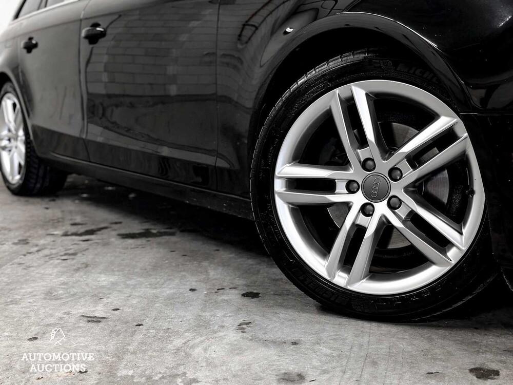 Audi A4 Avant 2.0 TDI Ultra Advance 136PS 2015 -orig. NL-, HL-711-X