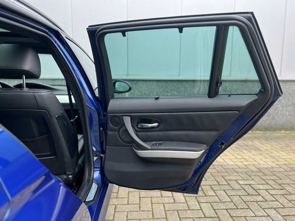 BMW 330xi Touring Executive 272PS 2007 ORIG-NL 3er, 82-ZB-BD