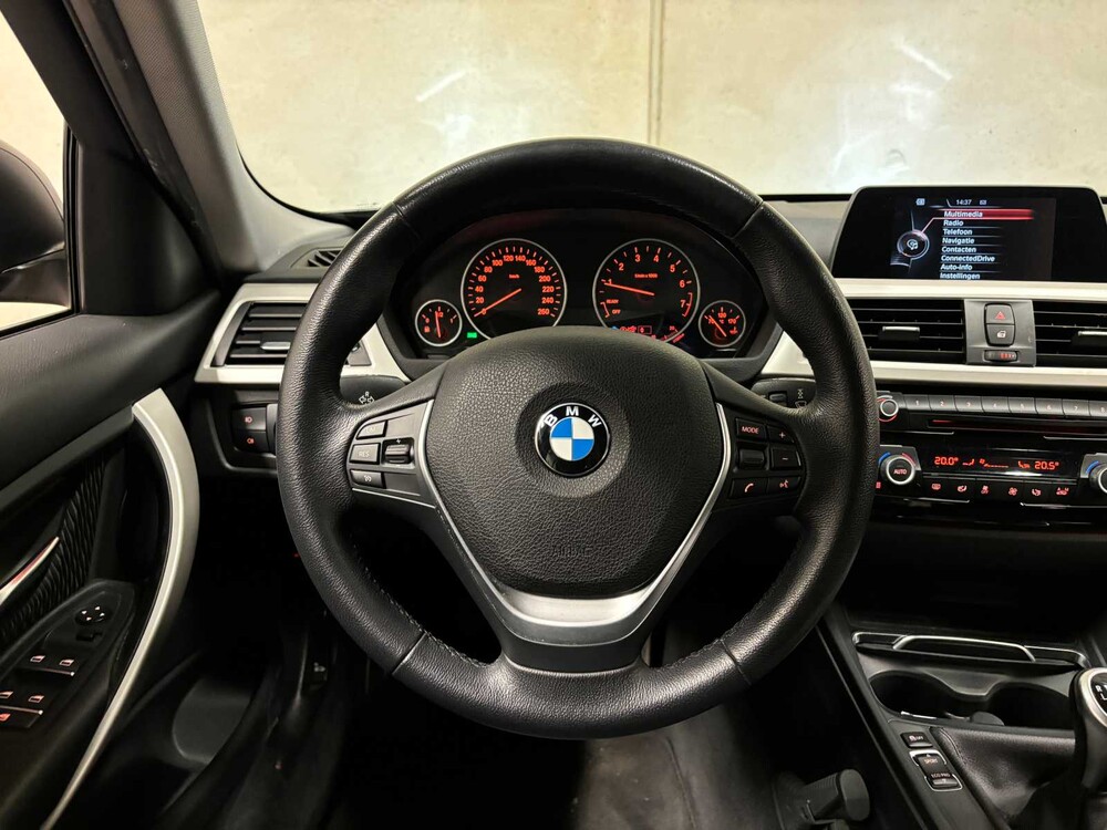 BMW 318i Touring Centennial Executive 136hp 2017 3-Series (ORIGINAL-NL), KZ-621-P