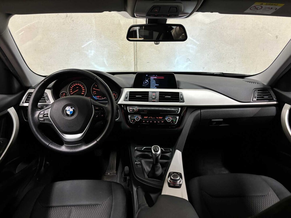 BMW 318i Touring Centennial Executive 136hp 2017 3-Series (ORIGINAL-NL), KZ-621-P