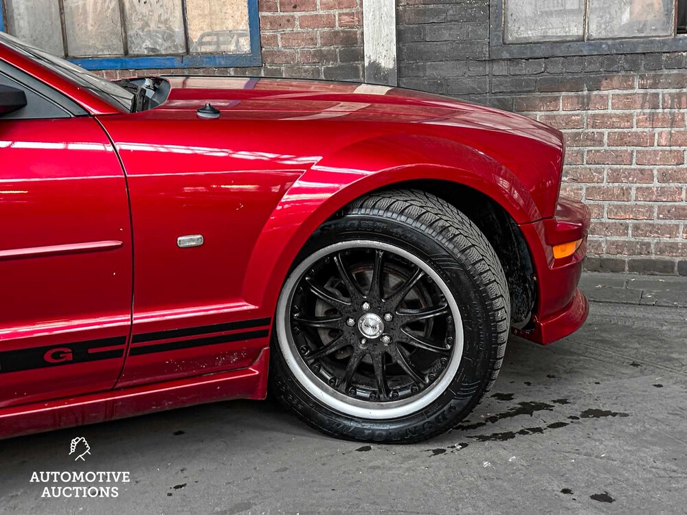 Ford Mustang Coupe 4.0 V6 Deluxe 212hp 2005 -Youngtimer-