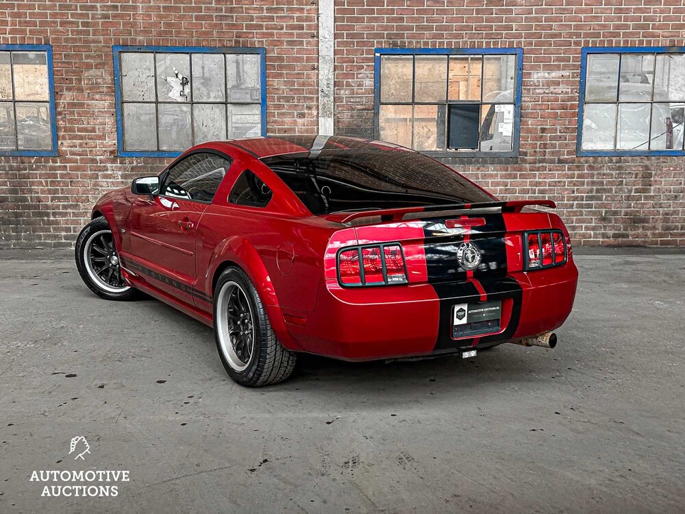 Ford Mustang Coupe 4.0 V6 Deluxe 212hp 2005 -Youngtimer-