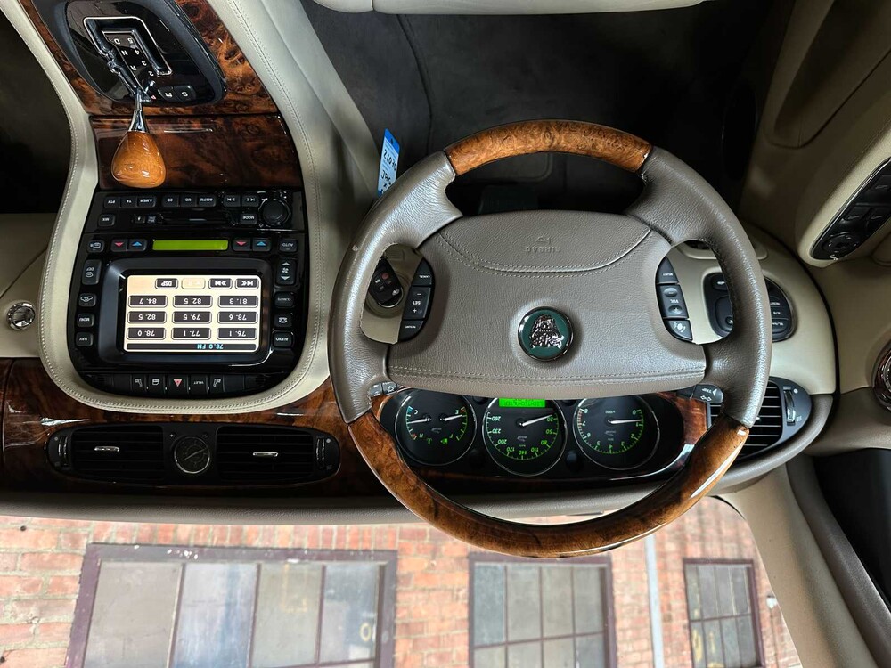 Jaguar XJ8 4.2 V8 298hp 2004 Youngtimer