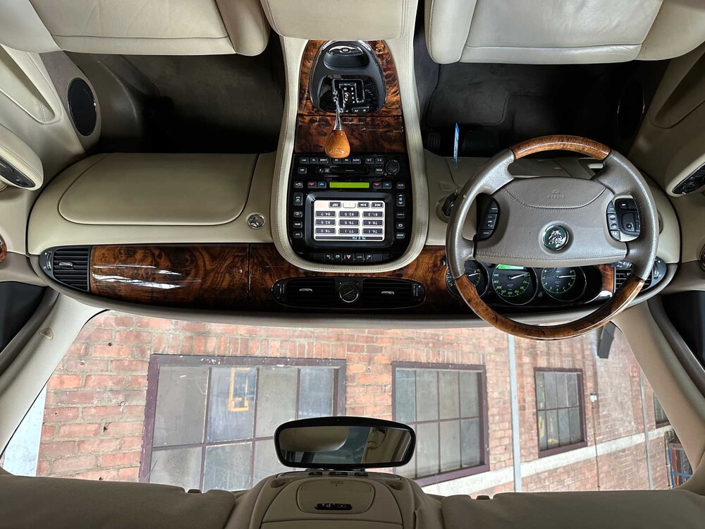 Jaguar XJ8 4.2 V8 298hp 2004 Youngtimer