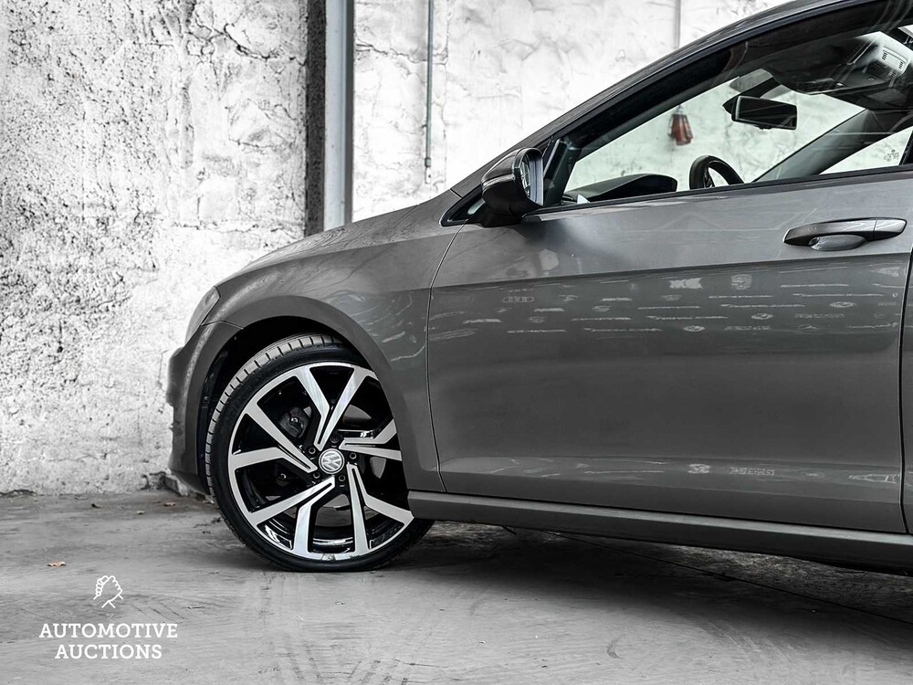 Volkswagen Golf 1.2 TSI Highline 105hp 2013 ORIG NL, 4-KTL-21