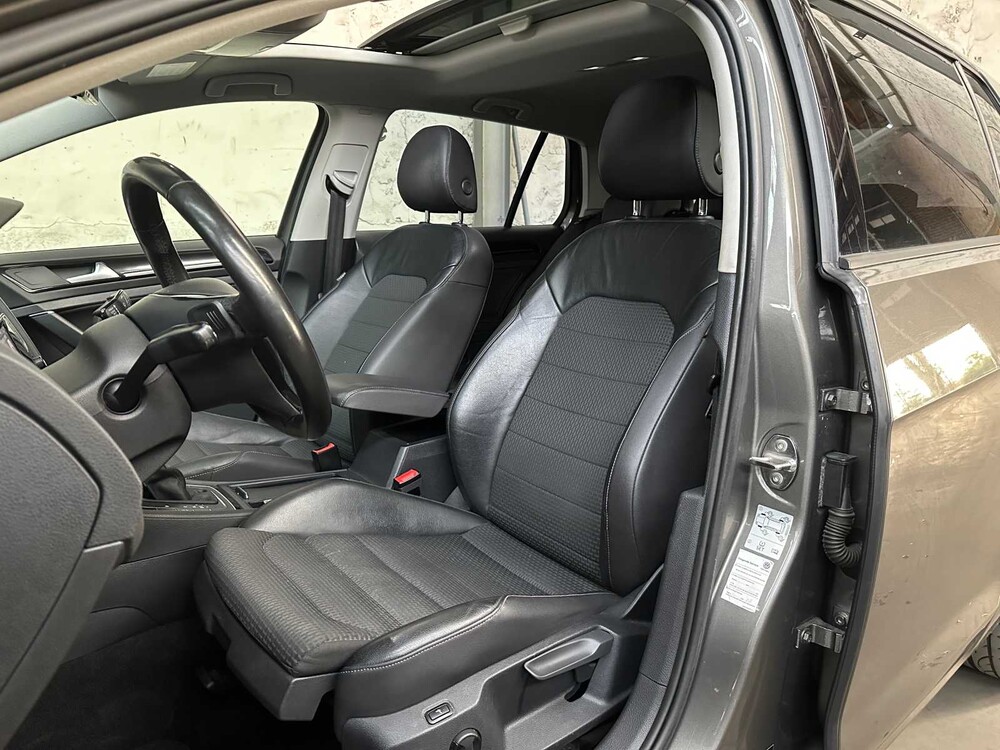 Volkswagen Golf 1.2 TSI Highline 105hp 2013 ORIG NL, 4-KTL-21