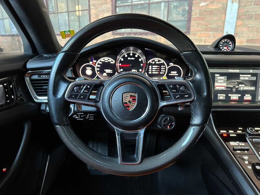 Porsche Panamera Turbo 4.0 V8 549hp Sport-Chrono 2017 -CARBON-